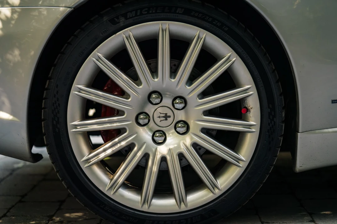 2003 Maserati Spyder - Image 21 of 30