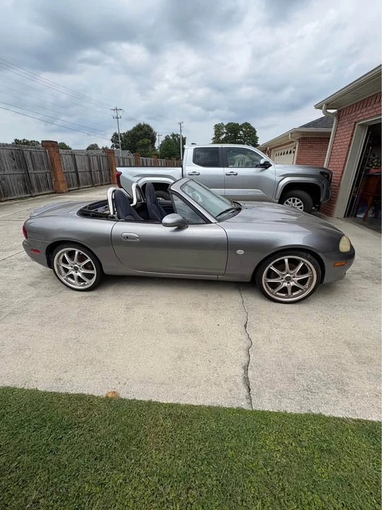2003 Mazda NB MX-5 Miata - Image 2 of 3