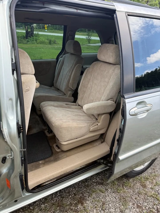 2003 Mazda MPV 2nd Gen - Image 5 of 9