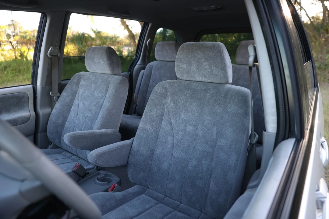 2003 Mazda MPV 2nd Gen - Image 6 of 12