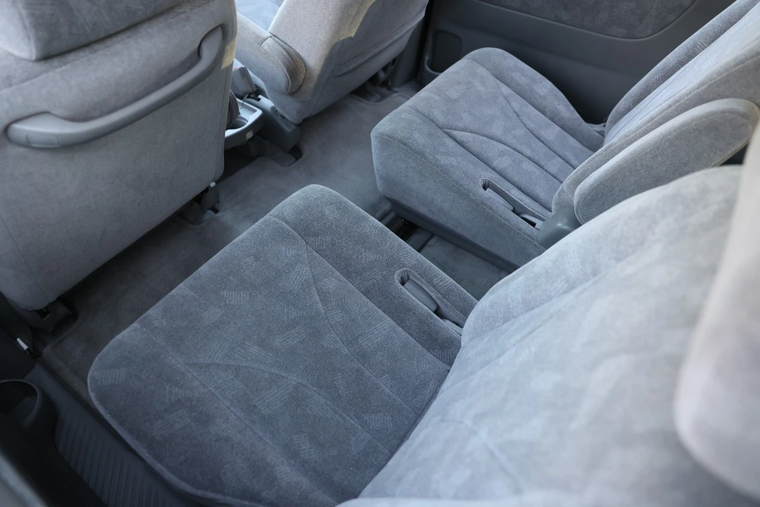 2003 Mazda MPV 2nd Gen - Image 10 of 12