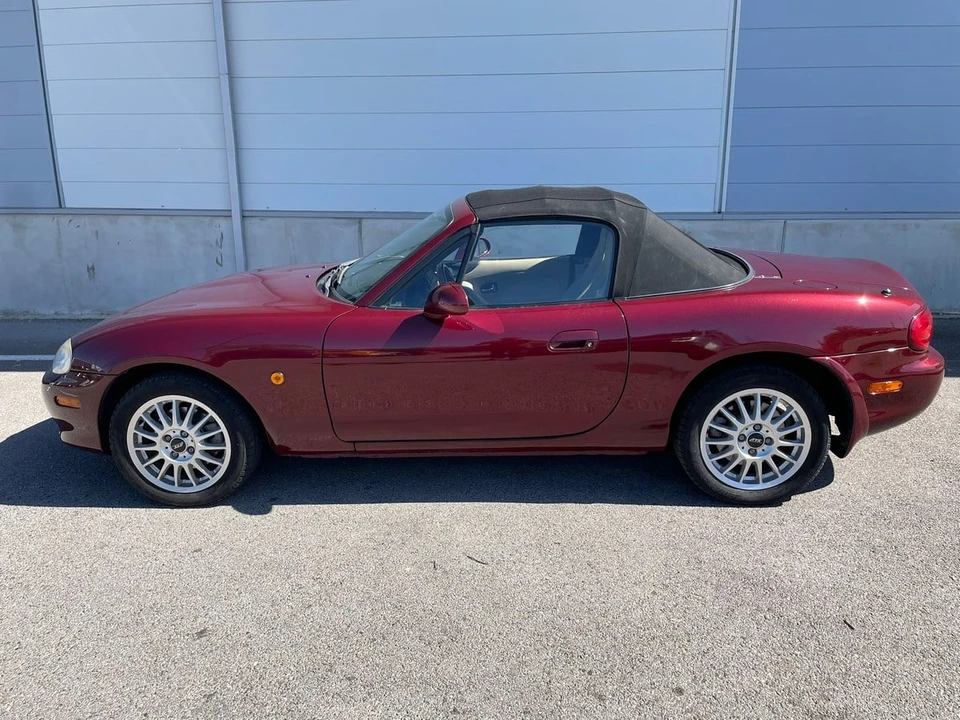 2003 Mazda NB MX-5 Miata - Image 9 of 22