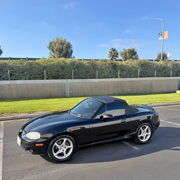 2003 Mazda MX-5 Club Convertible 2D