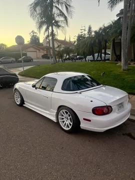 2003 Mazda MX-5 Club Sport Convertible 2D