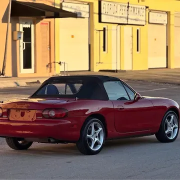 2003 Mazda MX-5 Miata