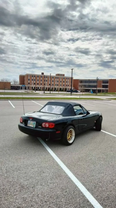 2003 Mazda NB MX-5 Miata - Image 5 of 9