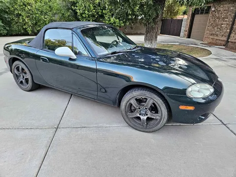 2003 Mazda MX-5 Convertible 2D