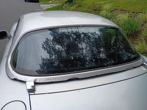 2003 Mazda MX-5 Convertible 2D