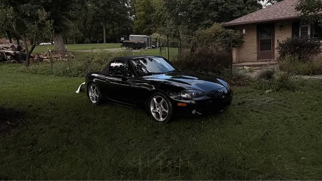2003 Mazda MX-5 Convertible 2D