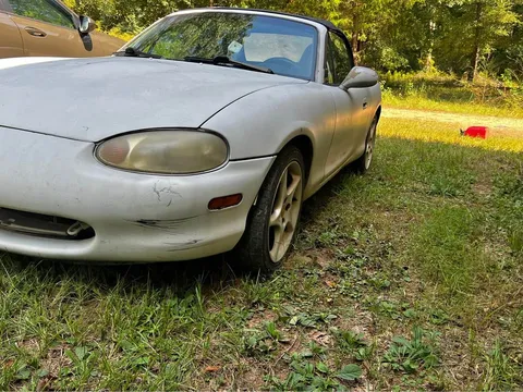 2003 Mazda MX-5 Convertible 2D