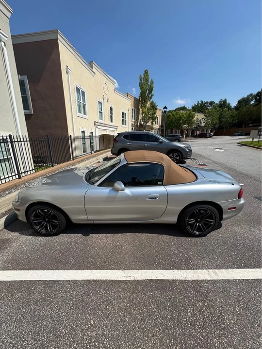 2003 Mazda NB MX-5 Miata - Image 5 of 10