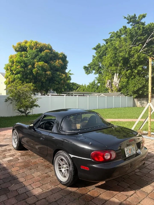 2003 Mazda NB MX-5 Miata - Image 5 of 12