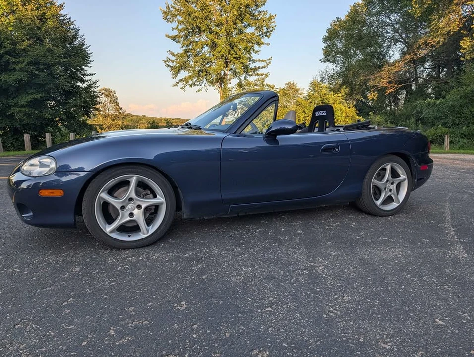 2003 Mazda NB MX-5 Miata - Image 6 of 16