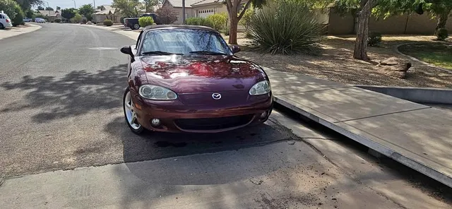 2003 Mazda MX-5 LS Convertible 2D