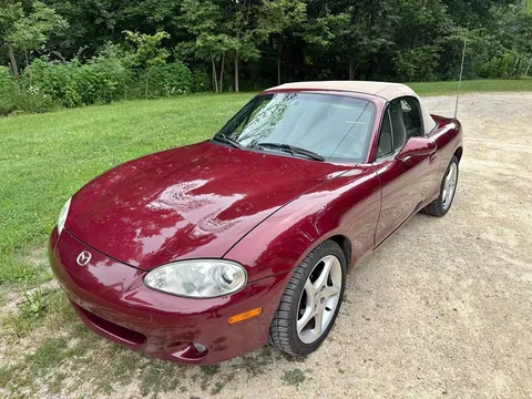 2003 Mazda MX-5 LS Convertible 2D