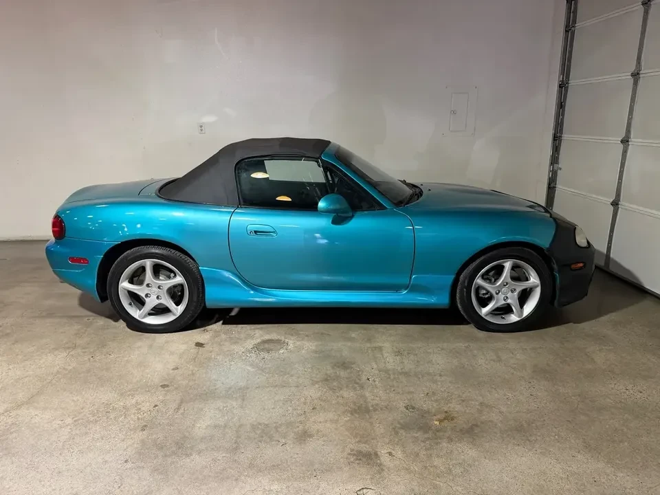 2003 Mazda NB MX-5 Miata - Image 4 of 11
