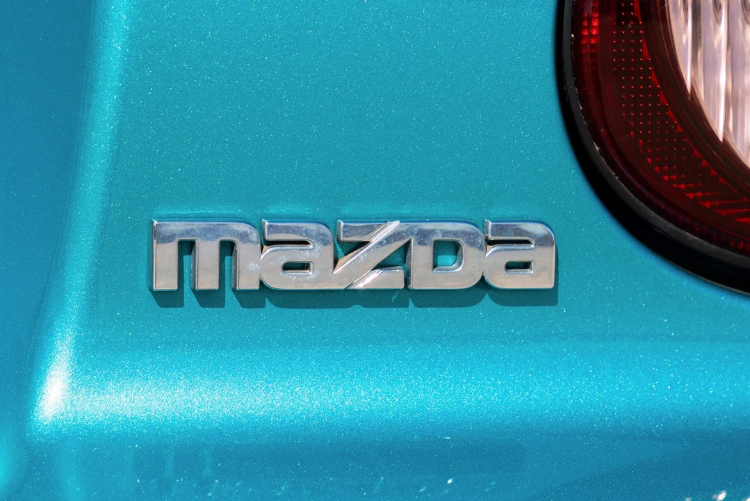 2003 Mazda NB MX-5 Miata - Image 28 of 31