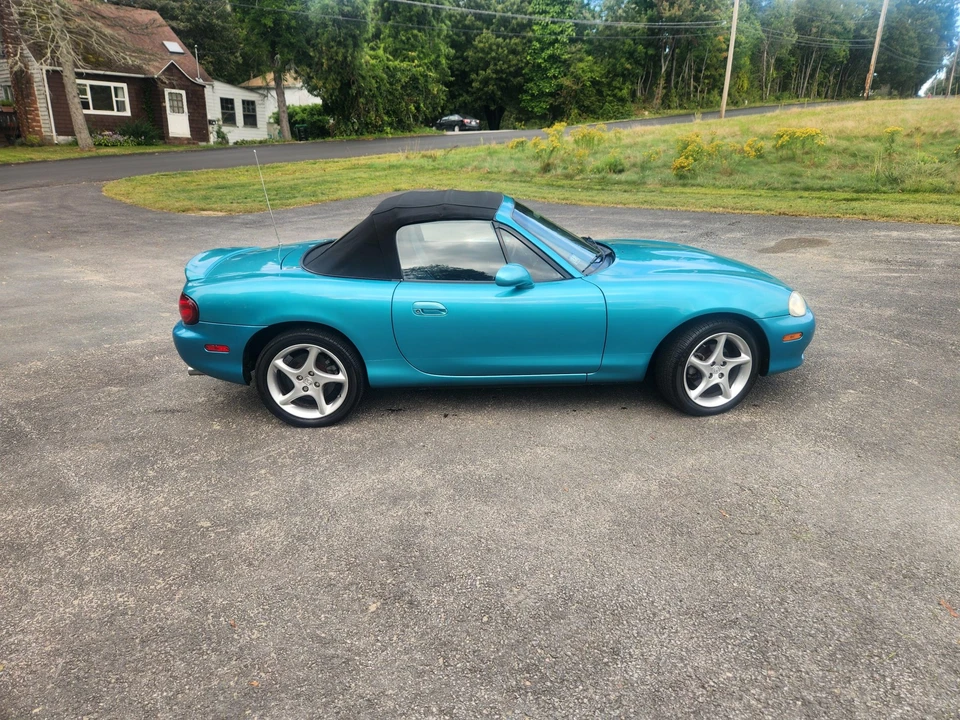 2003 Mazda NB MX-5 Miata - Image 8 of 31