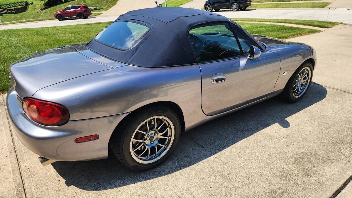 2003 Mazda NB MX-5 Miata - Image 3 of 22