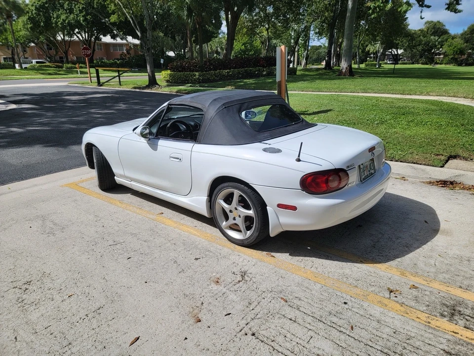 2003 Mazda NB MX-5 Miata - Image 9 of 19