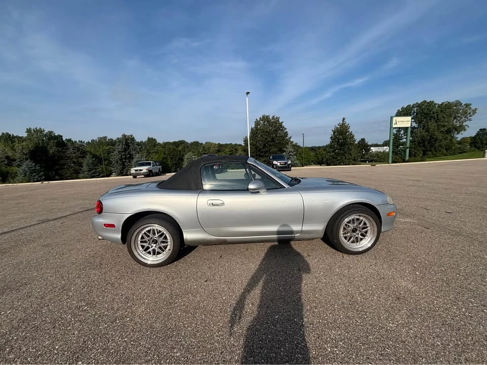 2003 Mazda NB MX-5 Miata - Image 4 of 11
