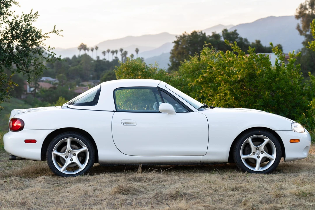 2003 Mazda NB MX-5 Miata - Image 3 of 31