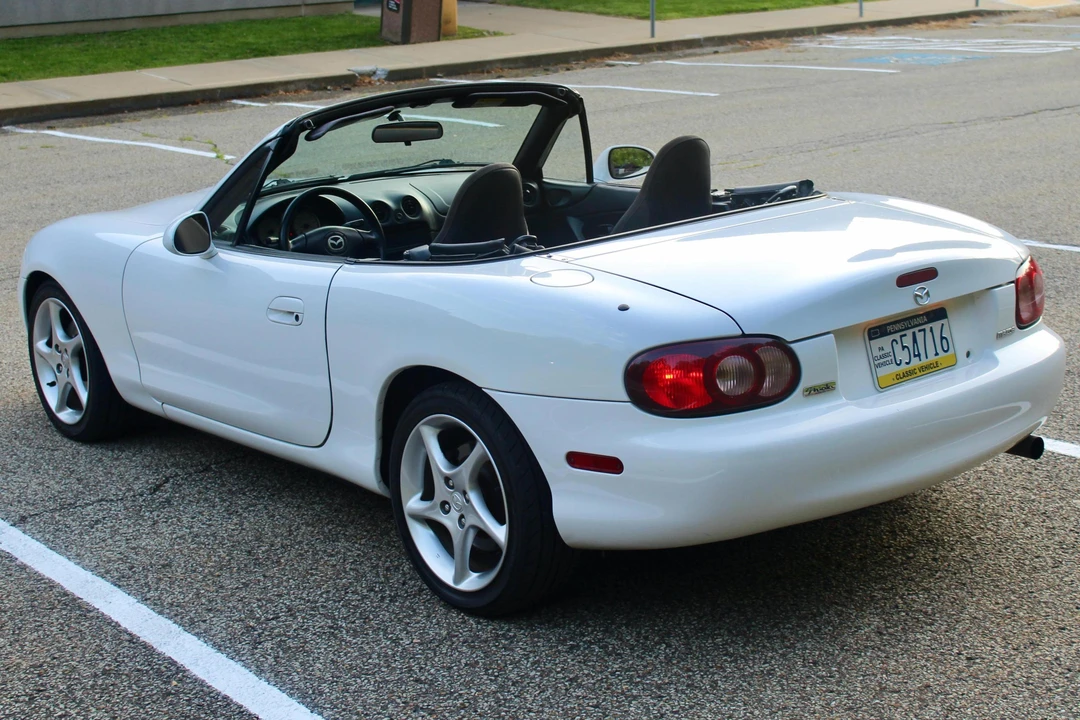 2003 Mazda NB MX-5 Miata - Image 4 of 31