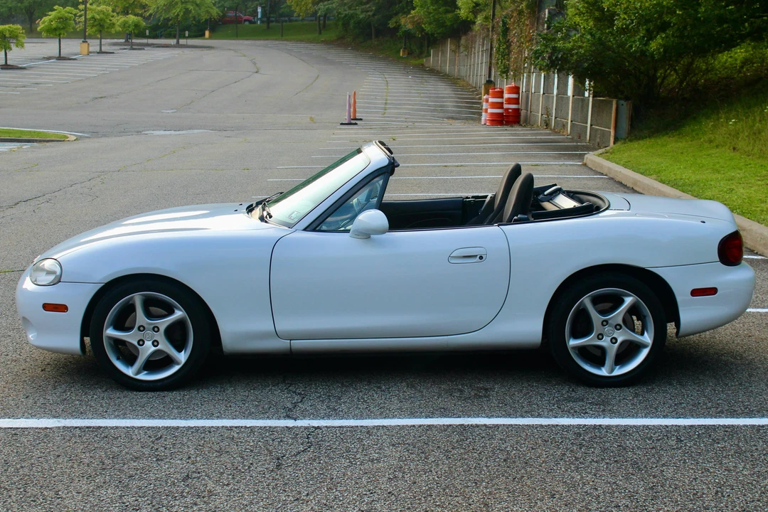 2003 Mazda NB MX-5 Miata - Image 13 of 31