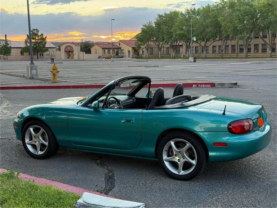 2003 Mazda NB MX-5 Miata - Image 9 of 31