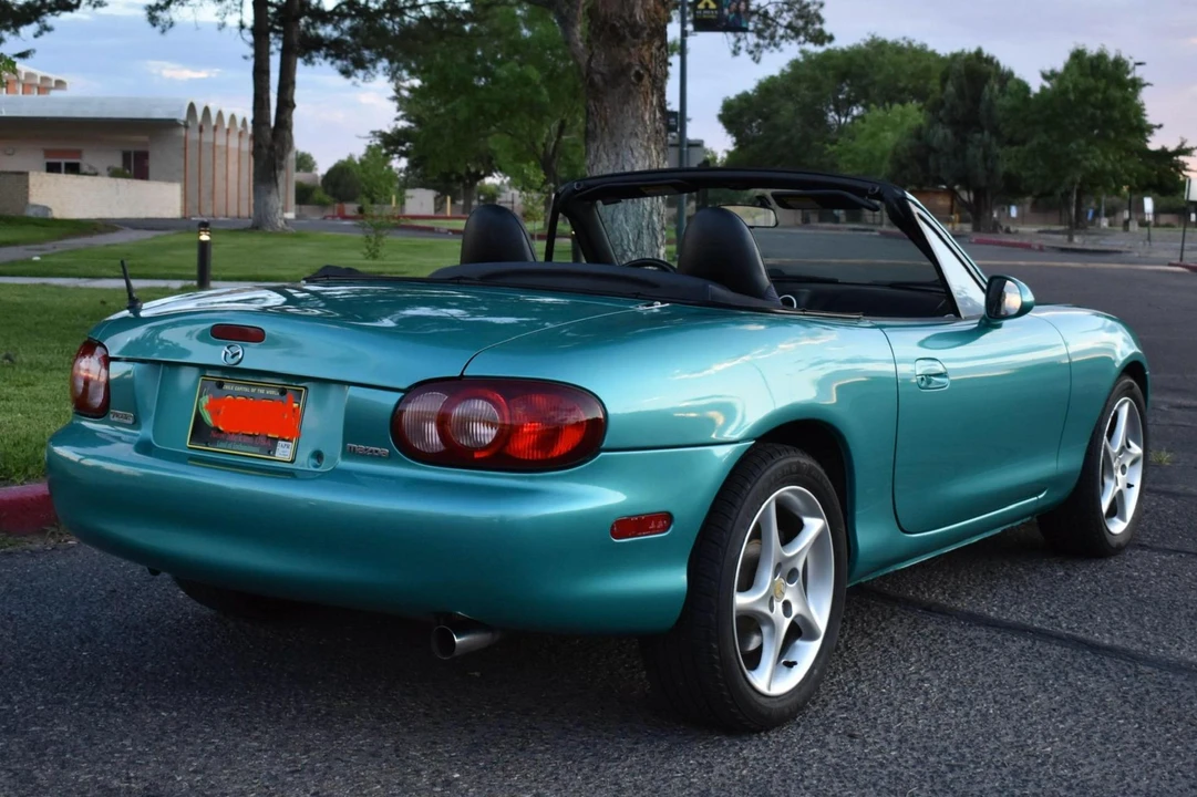 2003 Mazda NB MX-5 Miata - Image 4 of 31