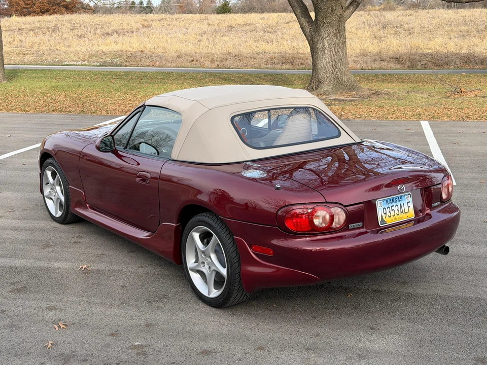 2003 Mazda NB MX-5 Miata - Image 21 of 31
