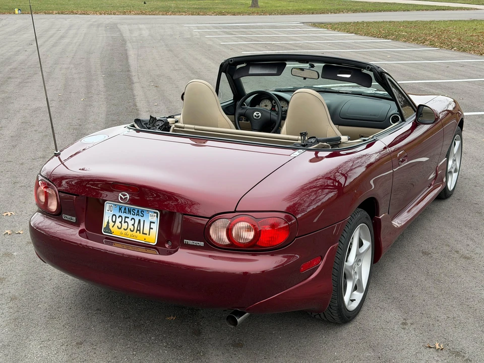 2003 Mazda NB MX-5 Miata - Image 8 of 31