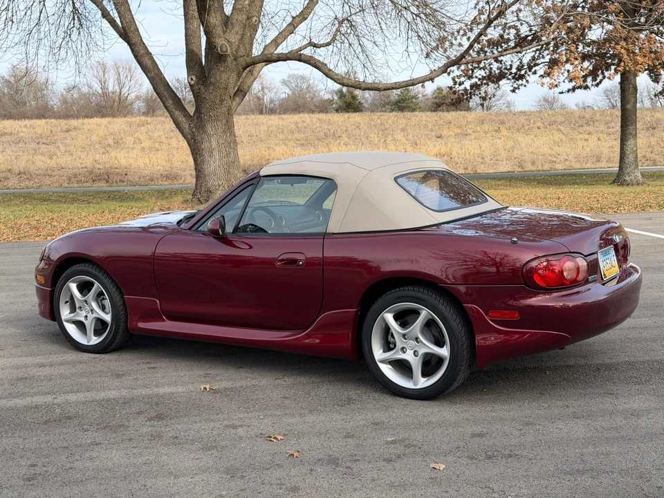 2003 Mazda NB MX-5 Miata - Image 19 of 31