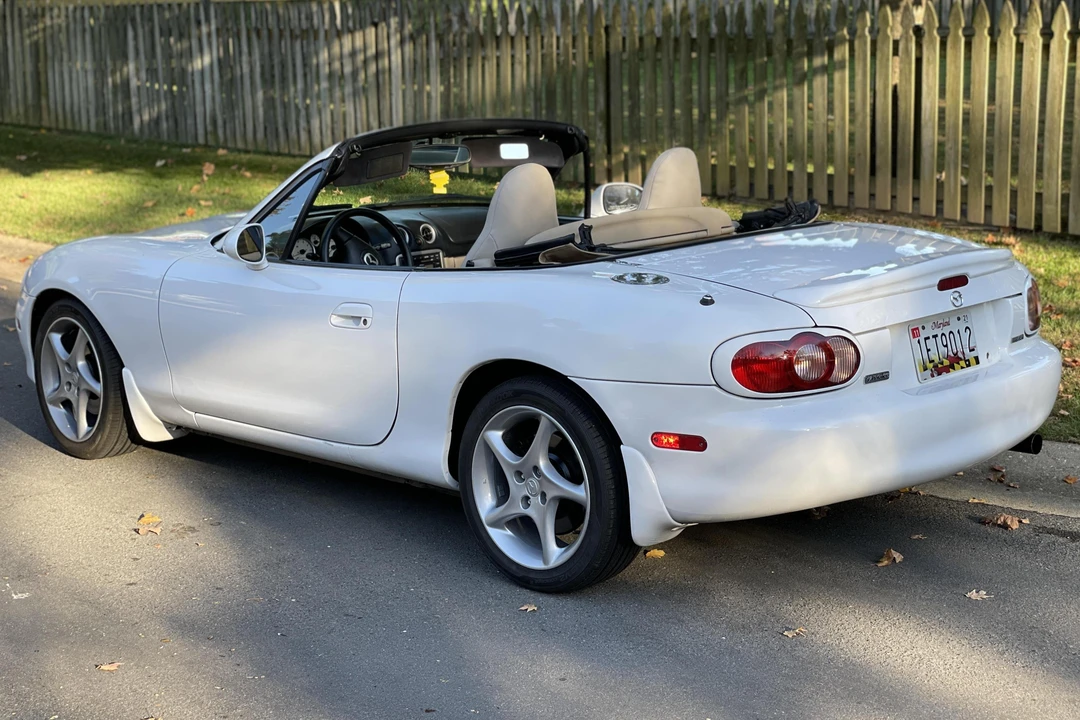 2003 Mazda NB MX-5 Miata - Image 4 of 10