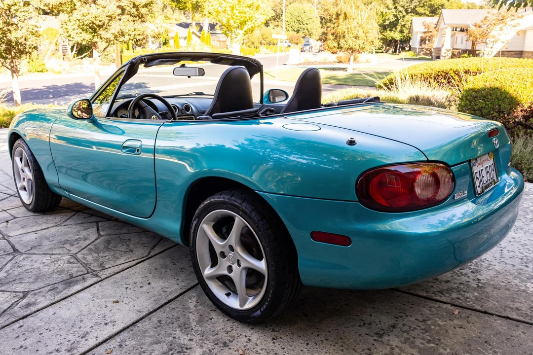 2003 Mazda NB MX-5 Miata - Image 4 of 31