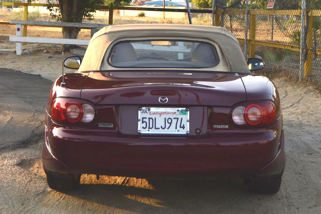 2003 Mazda NB MX-5 Miata - Image 5 of 18