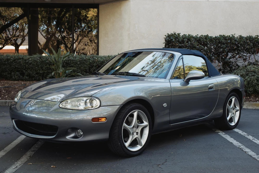 2003 Mazda NB MX-5 Miata - Image 9 of 31