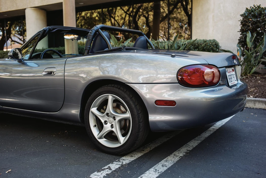 2003 Mazda NB MX-5 Miata - Image 28 of 31
