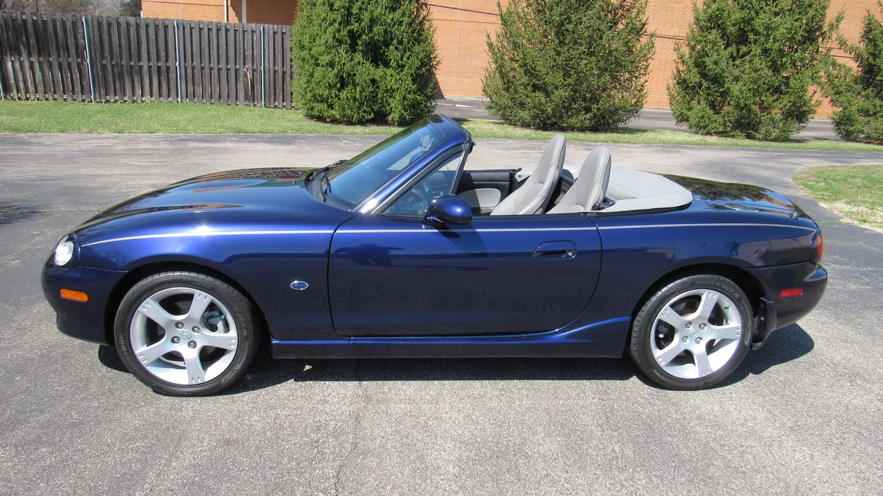 2003 Mazda NB MX-5 Miata - Image 3 of 31
