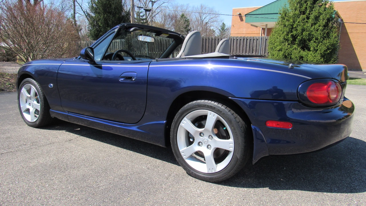 2003 Mazda NB MX-5 Miata - Image 26 of 31