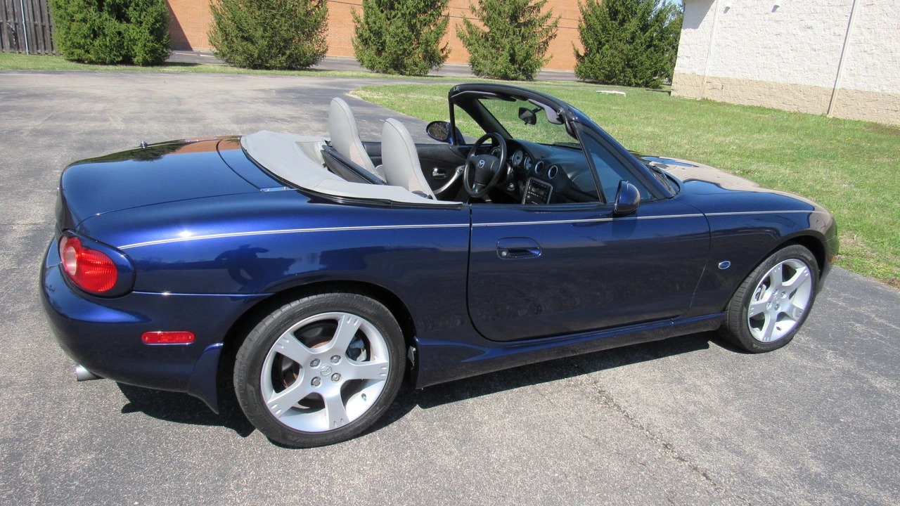 2003 Mazda NB MX-5 Miata - Image 17 of 31