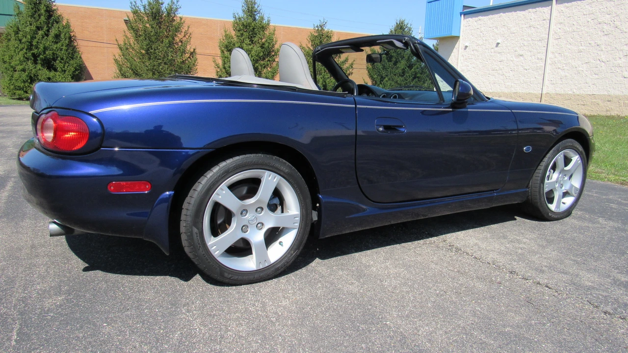 2003 Mazda NB MX-5 Miata - Image 18 of 31