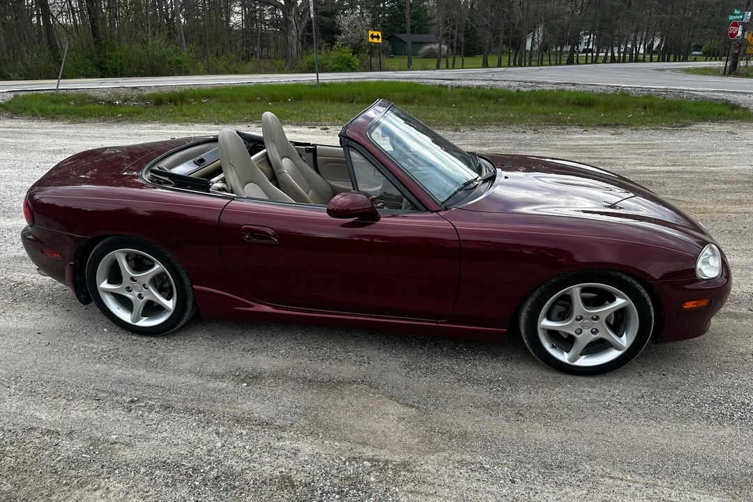 2003 Mazda NB MX-5 Miata - Image 4 of 31