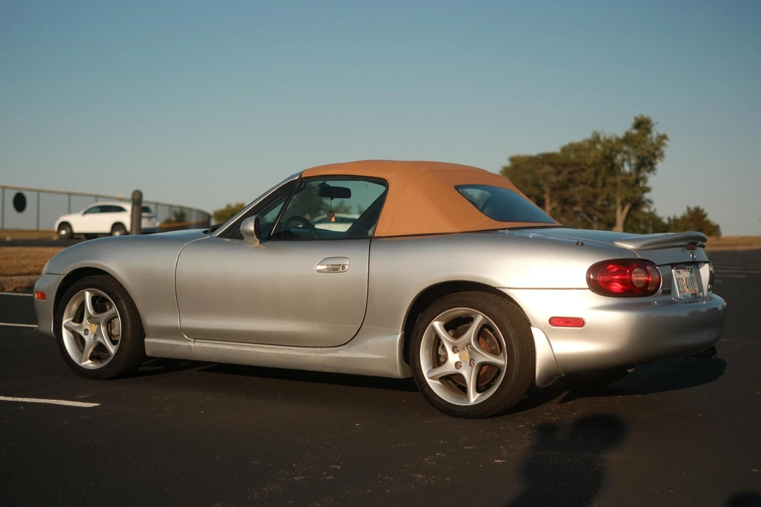 2003 Mazda NB MX-5 Miata - Image 4 of 21