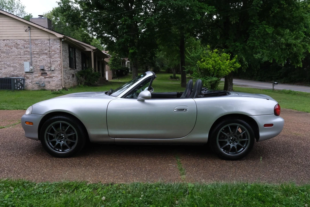 2003 Mazda NB MX-5 Miata - Image 9 of 31
