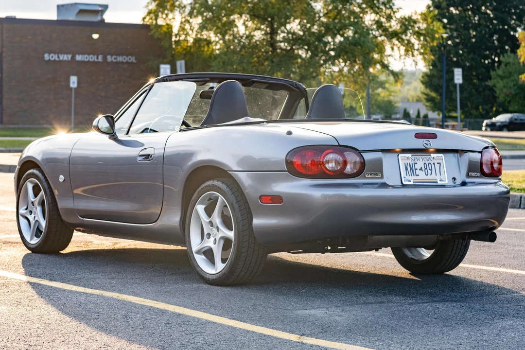 2003 Mazda NB MX-5 Miata - Image 4 of 31
