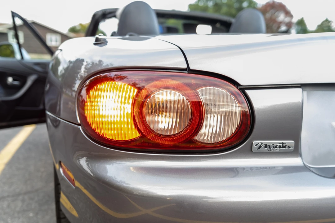 2003 Mazda NB MX-5 Miata - Image 17 of 31