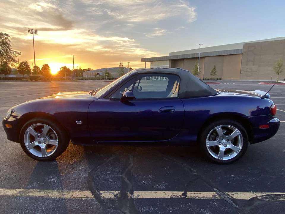 2003 Mazda NB MX-5 Miata - Image 3 of 31