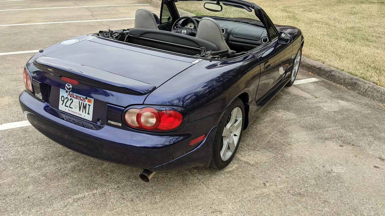 2003 Mazda NB MX-5 Miata - Image 27 of 31
