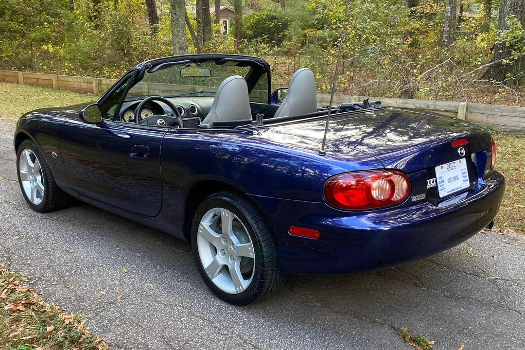 2003 Mazda NB MX-5 Miata - Image 4 of 31